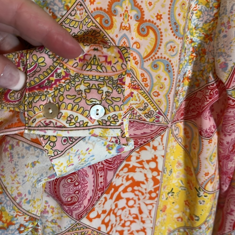 Rose and Olive Bright spring/summer colors, pale pink, and yellow flowy top. - Picture 4 of 6